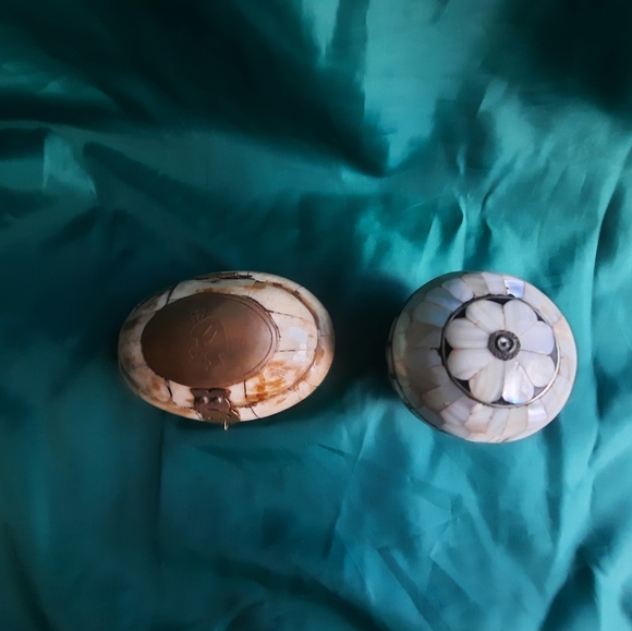 Vintage trinket boxes - Picture 7 of 12